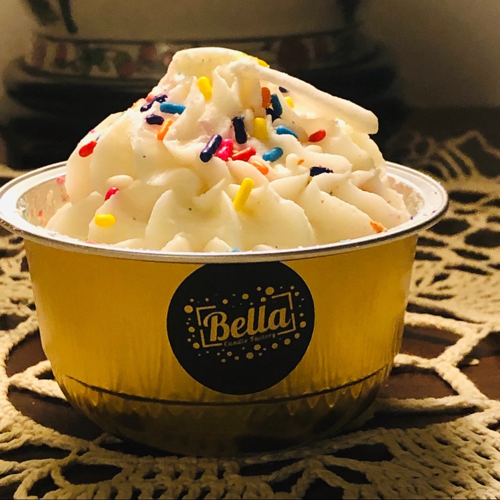 Ice cream with sprinkles candle